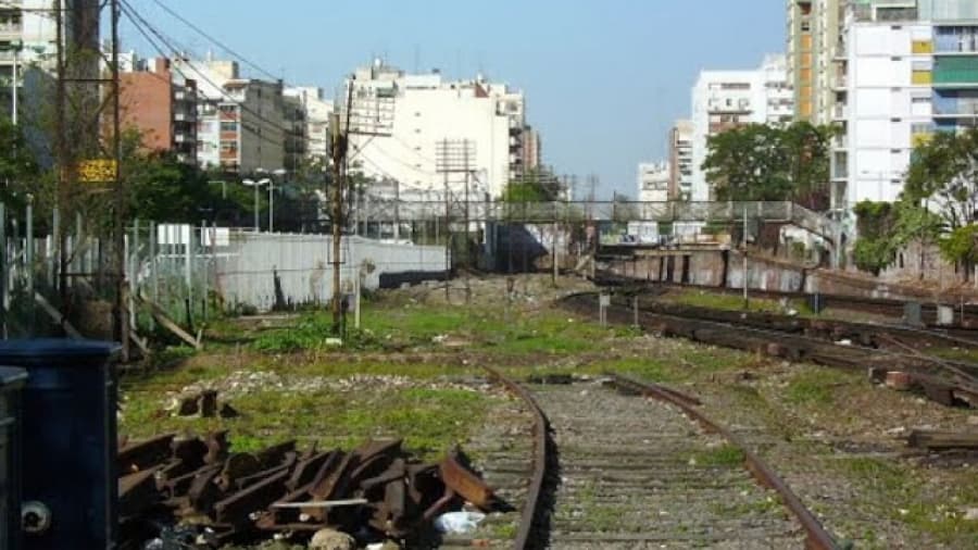 Macabro: detienen a un policía por abusar de un chico de 17 años en Caballito