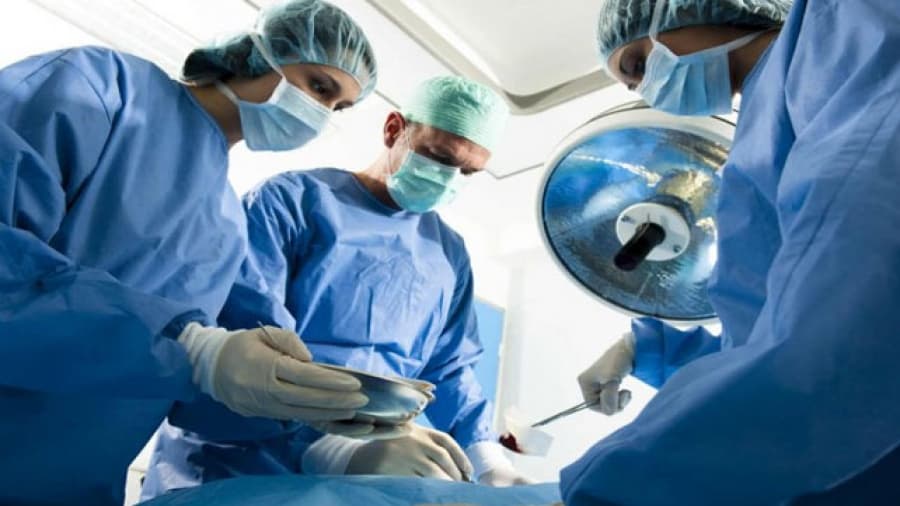 Mala praxis: operaron el tobillo sano de una mujer y ahora van a juicio