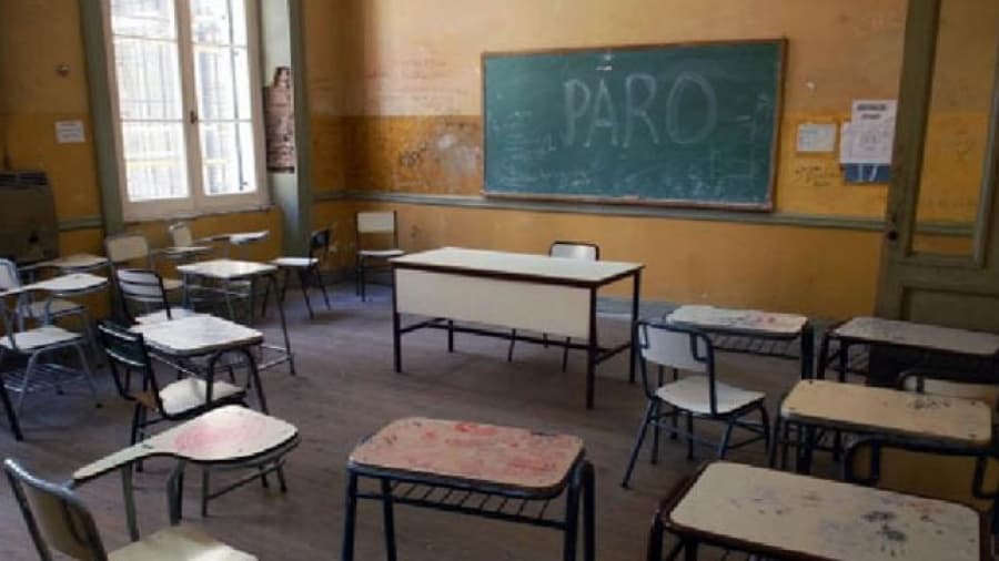 Continúan los reclamos docentes en busca de aumento salarial en seis provincias