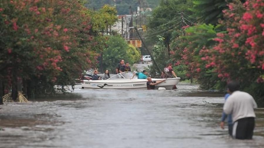 El Gobierno oficializó la ayuda en Córdoba y Tucumán