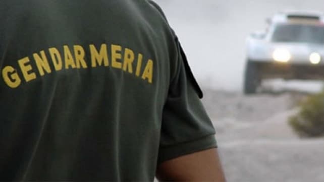 Un gendarme robó a una travesti a la que había pagado por sexo y fue detenido