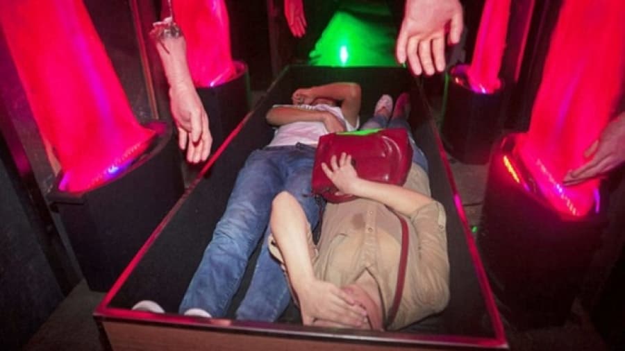 Un parque en China ofrece la experiencia de ser incinerado en vida