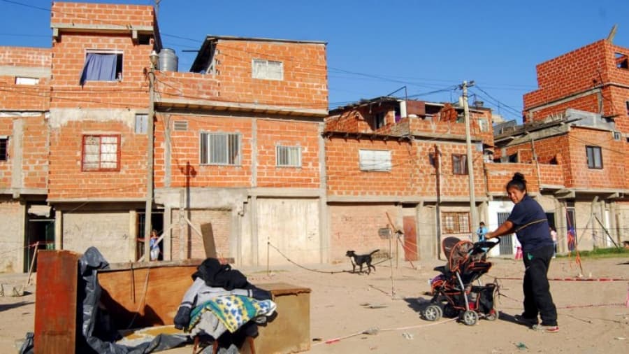 Más del 40% de los jefes de hogar recibe ingresos menores a un salario mínimo vital y móvil