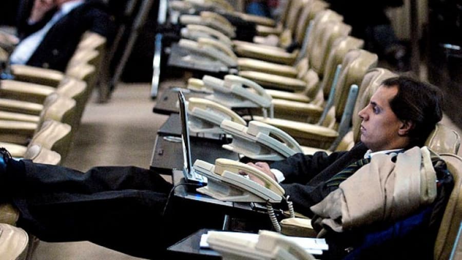 La Bolsa porteña opera con leve caída por toma de utilidades