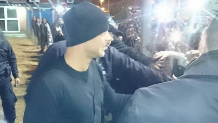 Locura por Ricky Martin: miles de fanáticas fueron a recibirlo