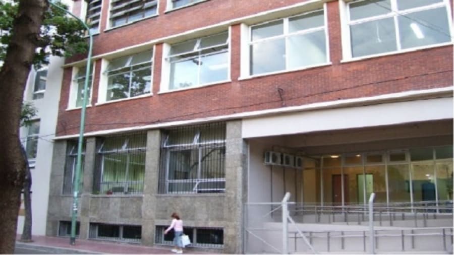 La Embajada española financió a las activistas del #posporno en la UBA