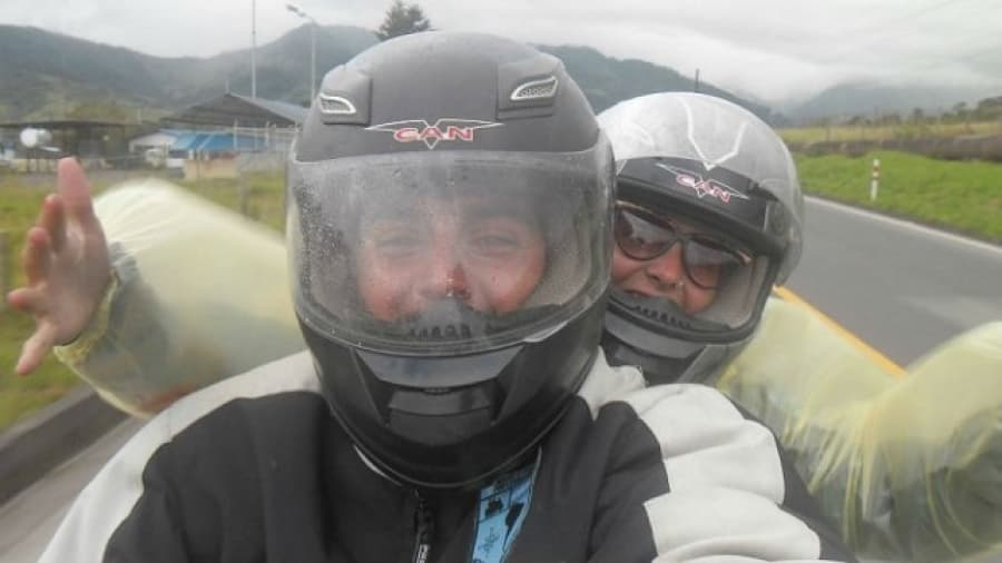Detuvieron al conductor de la camioneta que atropelló a la pareja de argentinos en Ecuador