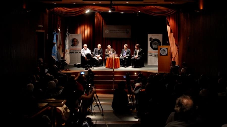 La UBA homenajeó a Tomás Bulat y creó una cátedra en su nombre