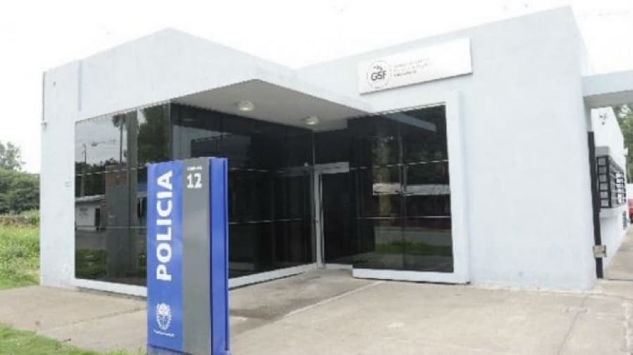 Un hombre fue detenido dos veces en un día por golpear a su hija y su ex mujer