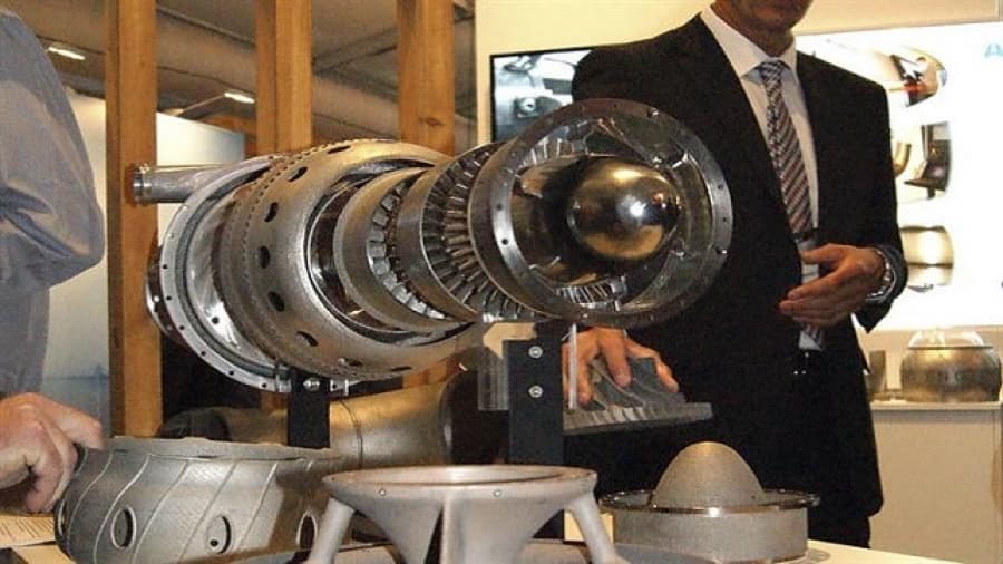 Presentan el primer motor de avión fabricado con una impresora 3D
