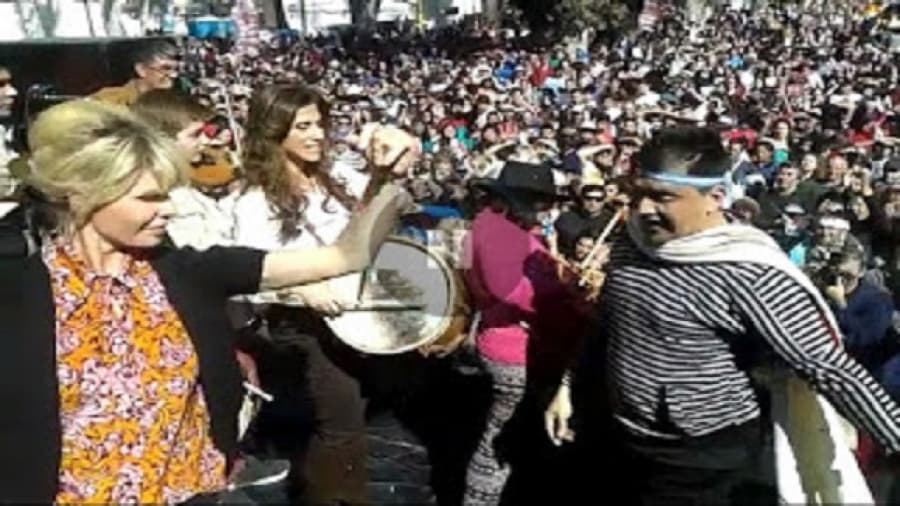 Karina Rabolini se animó a bailar chacarera en Santiago del Estero