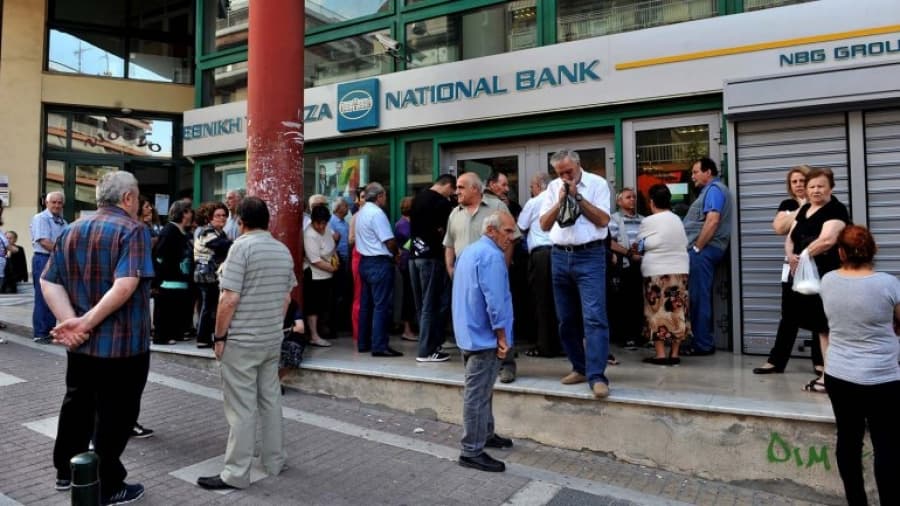 Grecia anunció que reabre los bancos y amplía el «corralito»