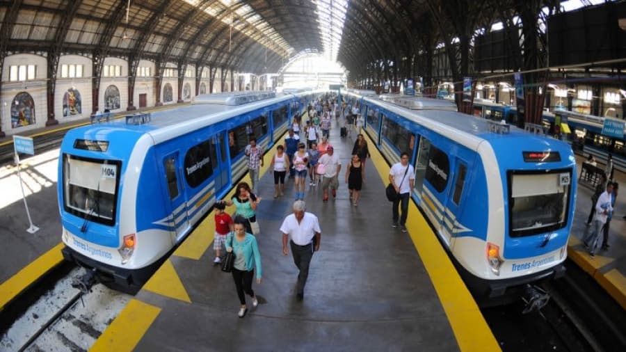 Tras el acuerdo en Trabajo, todas las líneas de trenes funcionan normalmente