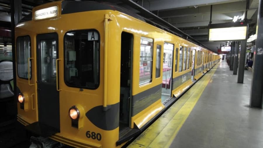 El subte y el Premetro funcionarán el domingo desde las 6.30