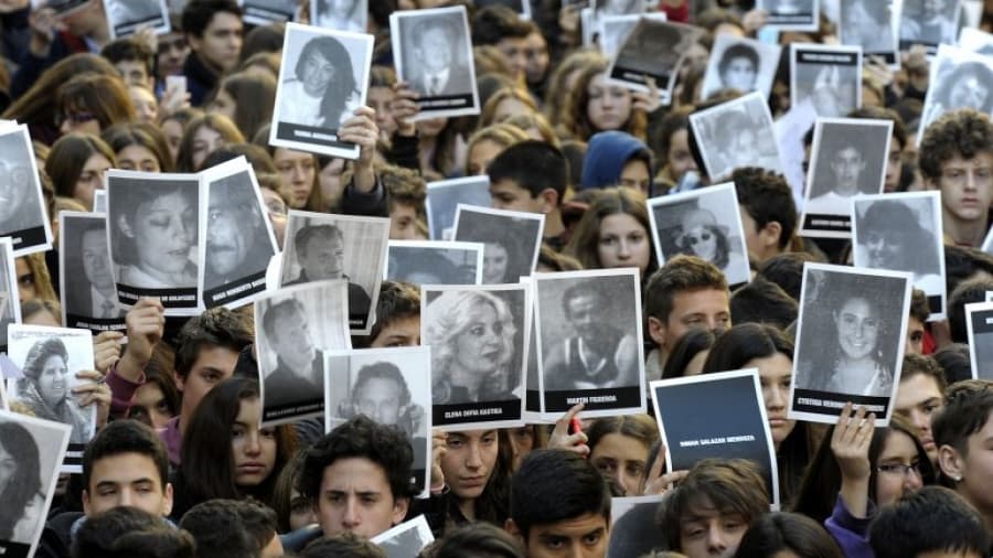 A 21 años del atentado a la AMIA, comienza el juicio por el encubrimiento