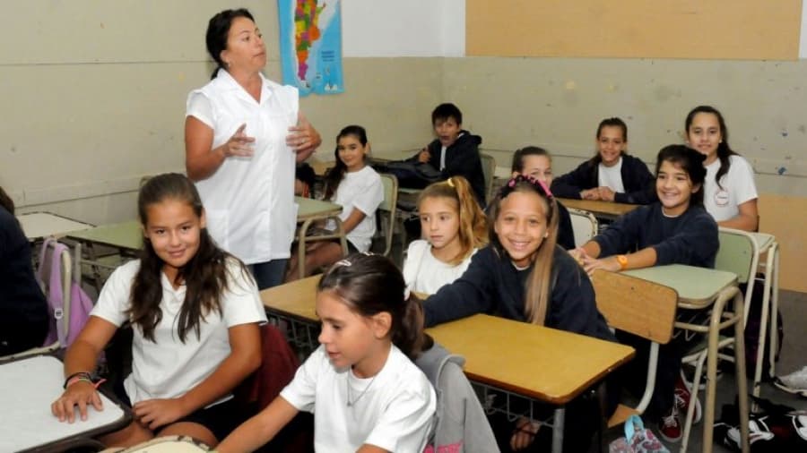 Los chicos vuelven a clases en la Ciudad