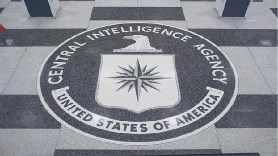 La CIA reveló quién fue la persona más vigilada de la historia