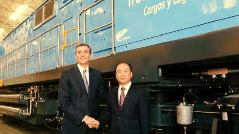 Randazzo presentó la primera locomotora de carga fabricada para Argentina