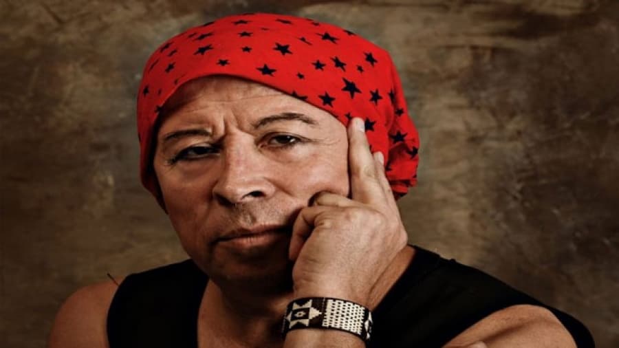Murió el escritor chileno Lemebel, referente de la literatura homosexual