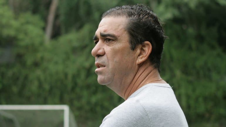 Se suicidó Eduardo Bonvallet, polémico DT, comentarista y ex futbolista chileno