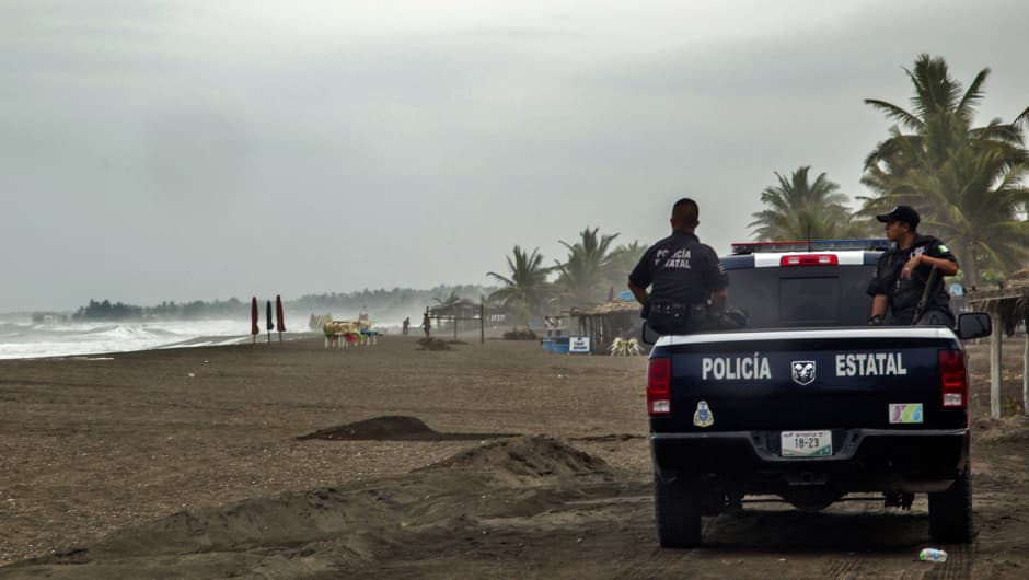Huracán Patricia ya es el más fuerte de la historia y avanza rápidamente sobre México