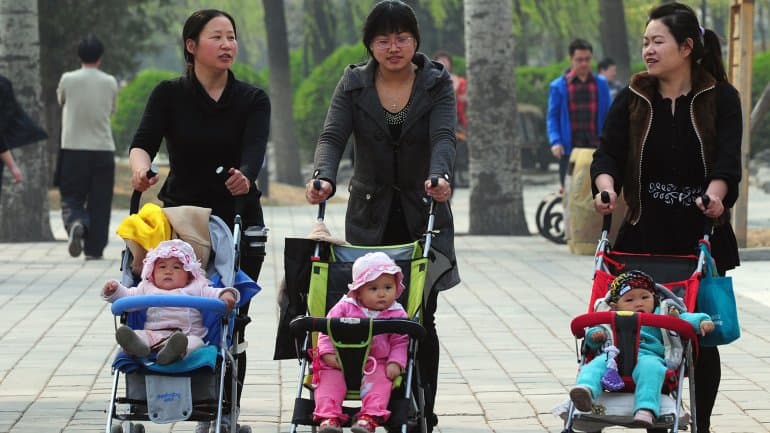 Histórico: China pone fin a la política del hijo único y permitirá tener dos por pareja