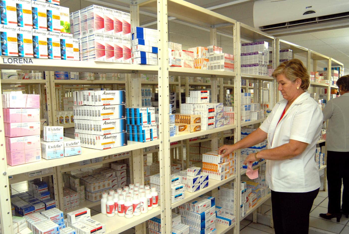 Fuerte golpe al cuidado de la salud: vuelven a subir hasta 15% el precio de los medicamentos