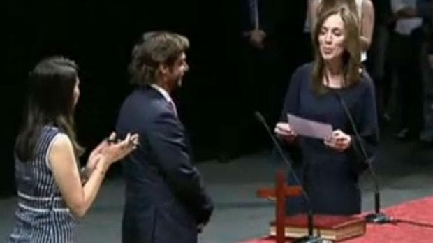 María Eugenia Vidal le tomó juramento a sus ministros en la La Plata: «Empieza una etapa distinta, de unidad»