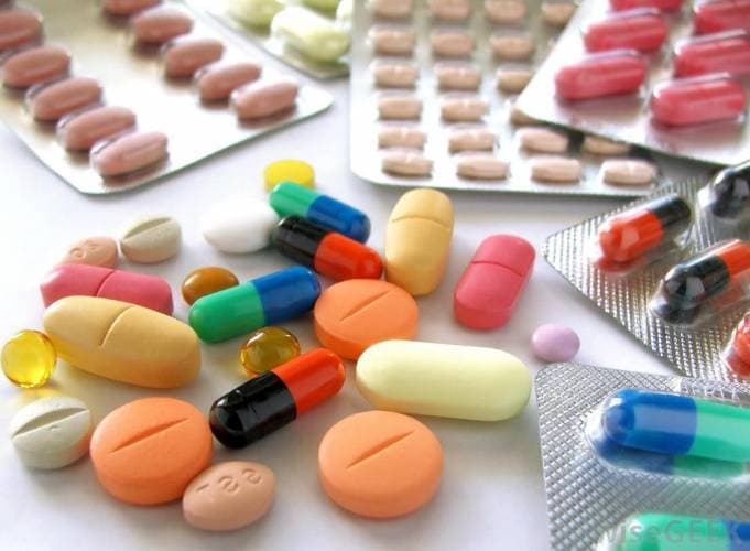 Laboratorios nacionales se comprometieron a bajar un 7% promedio los precios de los medicamentos