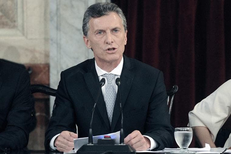 El Gobierno anunció un aporte de $400 a fin de año para beneficiarios de la AUH