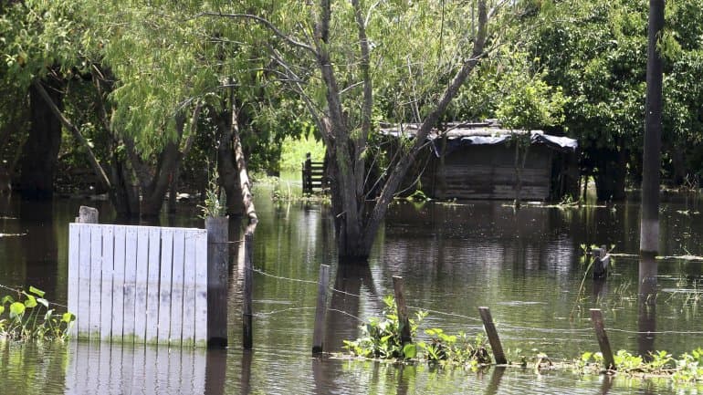 El río Paraná mantiene su tendencia creciente y hay 392 evacuados en Santa Fe