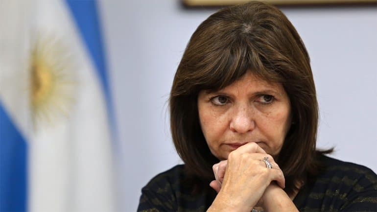 Bullrich afirmó que le brindaron «información falsa» sobre la detención de los tres prófugos