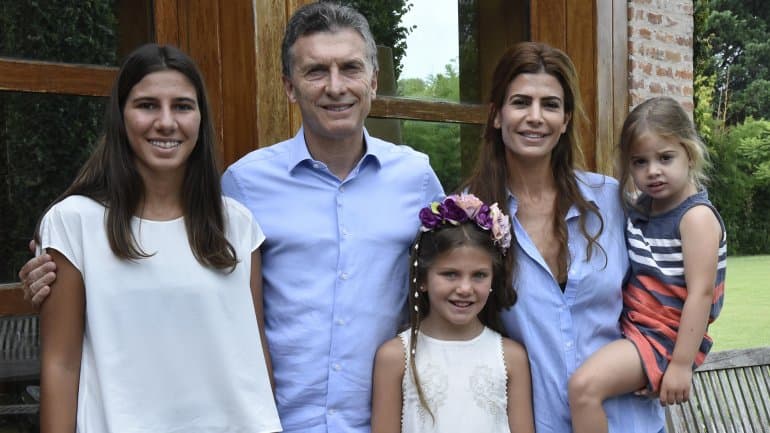 Macri recibió a las hijas del fallecido fiscal Nisman en su residencia particular