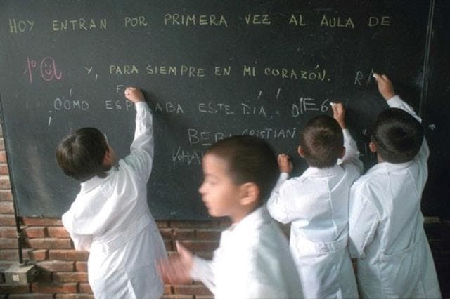 Larreta prohibió el lenguaje inclusivo en escuelas: denuncian que «despliega nuevas formas de violencia»