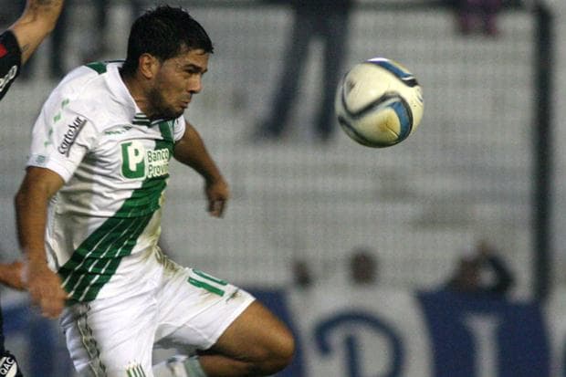 Banfield busca la recuperación ante un Godoy Cruz que quiere llegar a la cima