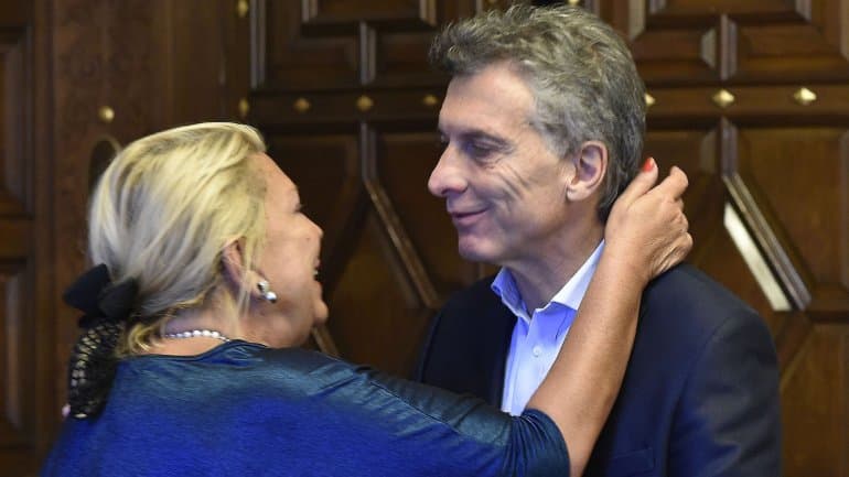Mauricio Macri recibió a Elisa Carrió en la Quinta de Olivos: «Fue una reunión dura y divertida»