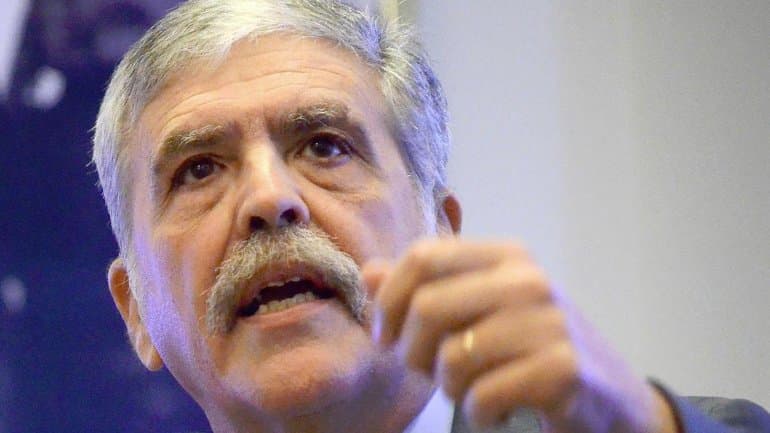 La Justicia busca pruebas contra Julio De Vido: allanan ahora el estudio de Roberto Dromi