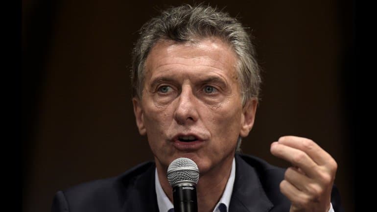 «No se puede creer que estos diez años desafortunados puedan cambiarlos 100 días»