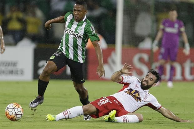 Huracán se despidió de la Copa con una derrota por 4-2 ante Atlético Nacional, en una noche que terminó en escándalo