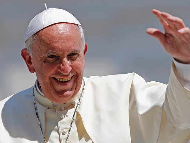 Desde Roma, Francisco dijo que nunca supo que Barrientos estuvo en el Vaticano