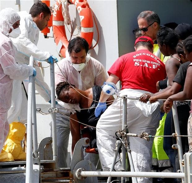 Otra ola escalofriante de naufragios dejó unos 700 muertos