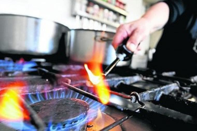 La Cámara Federal de La Plata declaró nulas las resoluciones que autorizan la suba del gas y suspenden el de luz en el área de Edenor y Edesur