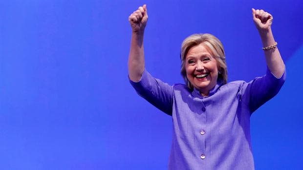 Hillary abre una cuenta de Twitter en español para acercarse al voto latino