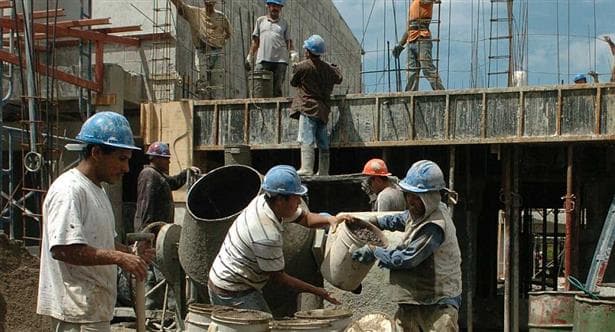 Alertan que 57% de la población activa tiene problemas de empleo