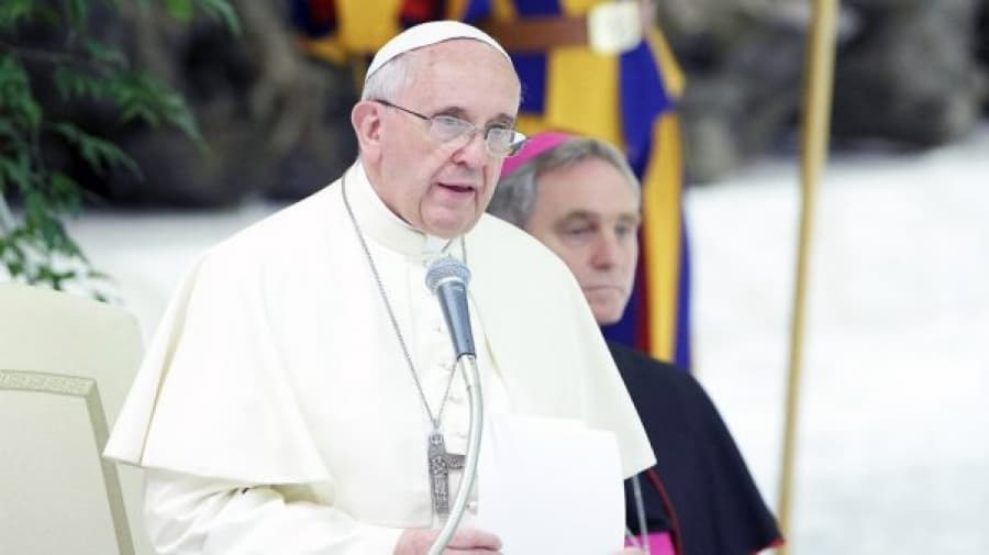 Francisco pidió respeto entre las religiones para conseguir la reconciliación y la paz