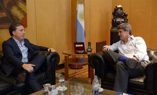 Alfonso Prat-Gay y Nicolás Dujovne se reunieron en el Palacio de Hacienda para acordar el traspaso