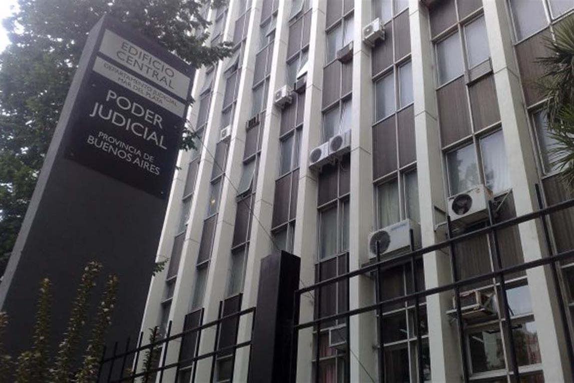 Tres detenidos se fugaron por la puerta principal de los Tribunales de Mar del Plata