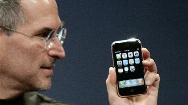 Se cumplen 10 años desde que Steve Jobs presentó el primer iPhone