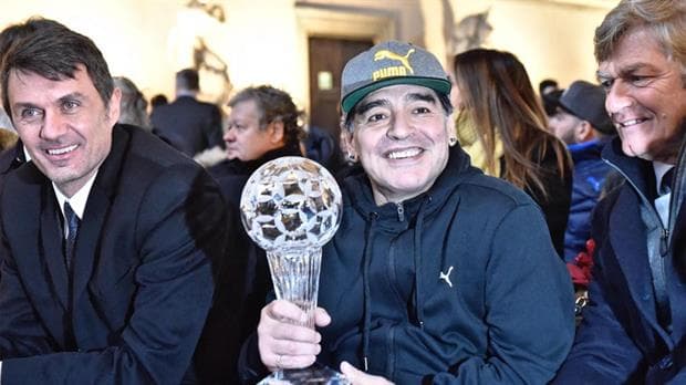 Continúan los homenajes a Maradona en Italia a 30 años del scudetto con Napoli: le ofrecieron trabajo en el club