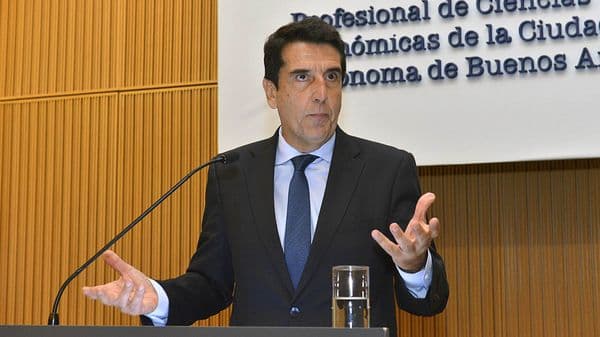Malconian explicó que con su salida Macri busca la homogeneidad en el equipo